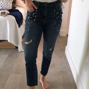 Mom fit Jeans with pearl detailing